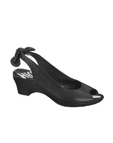 西班牙皮鞋品牌—『24小时 <wbr>』 <wbr> <wbr> <wbr> <wbr>朴素的款式，绝对的舒适与放松