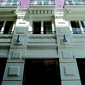 PETIT PALACE BRISTOL