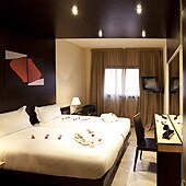 DELLAROSA HOTEL SUITES AND SPA
