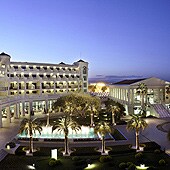 LAS ARENAS BALNEARIO RESORT