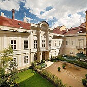 PACHTUV PALACE