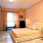 APARTHOTEL LOS GIRASOLES