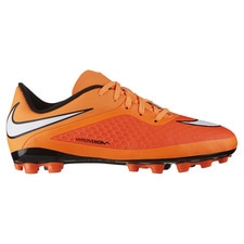 botas de futbol para jugar en tierra