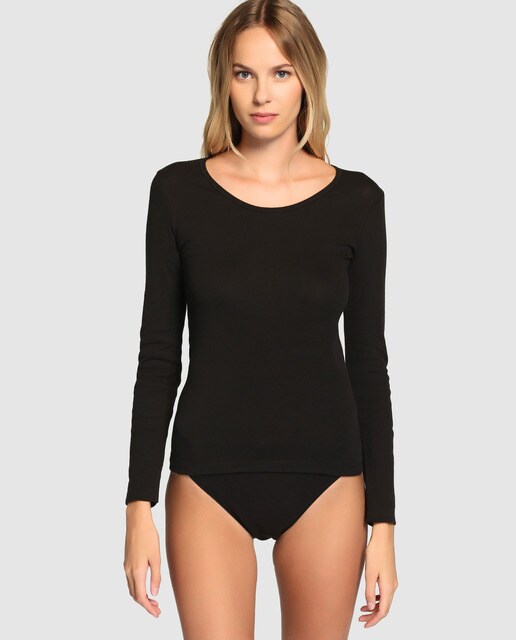 Funcional o sexy: elige tu camiseta interior preferida Funcional o sexy: elige tu camiseta interior preferida Puedes adquirir camisetas interiores para mujer de forma cómoda a través de nuestra tienda online. La ropa interior de C&A se caracteriza por la calidad de sus tejidos, como el algodón orgánico, especialmente respetuoso con la piel.