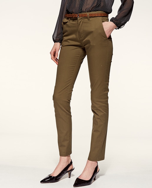 Pantalón chino de mujer Sfera con cinturón · Sfera · Moda · El Corte Inglés