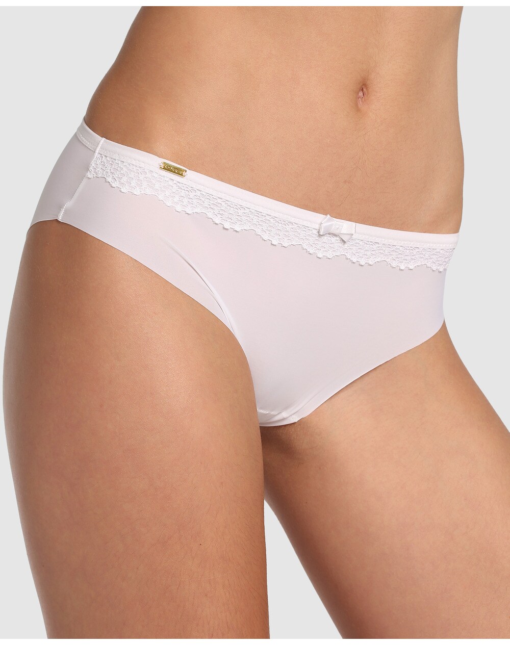 Enfasis women’s normal-cut seamless briefs, White.