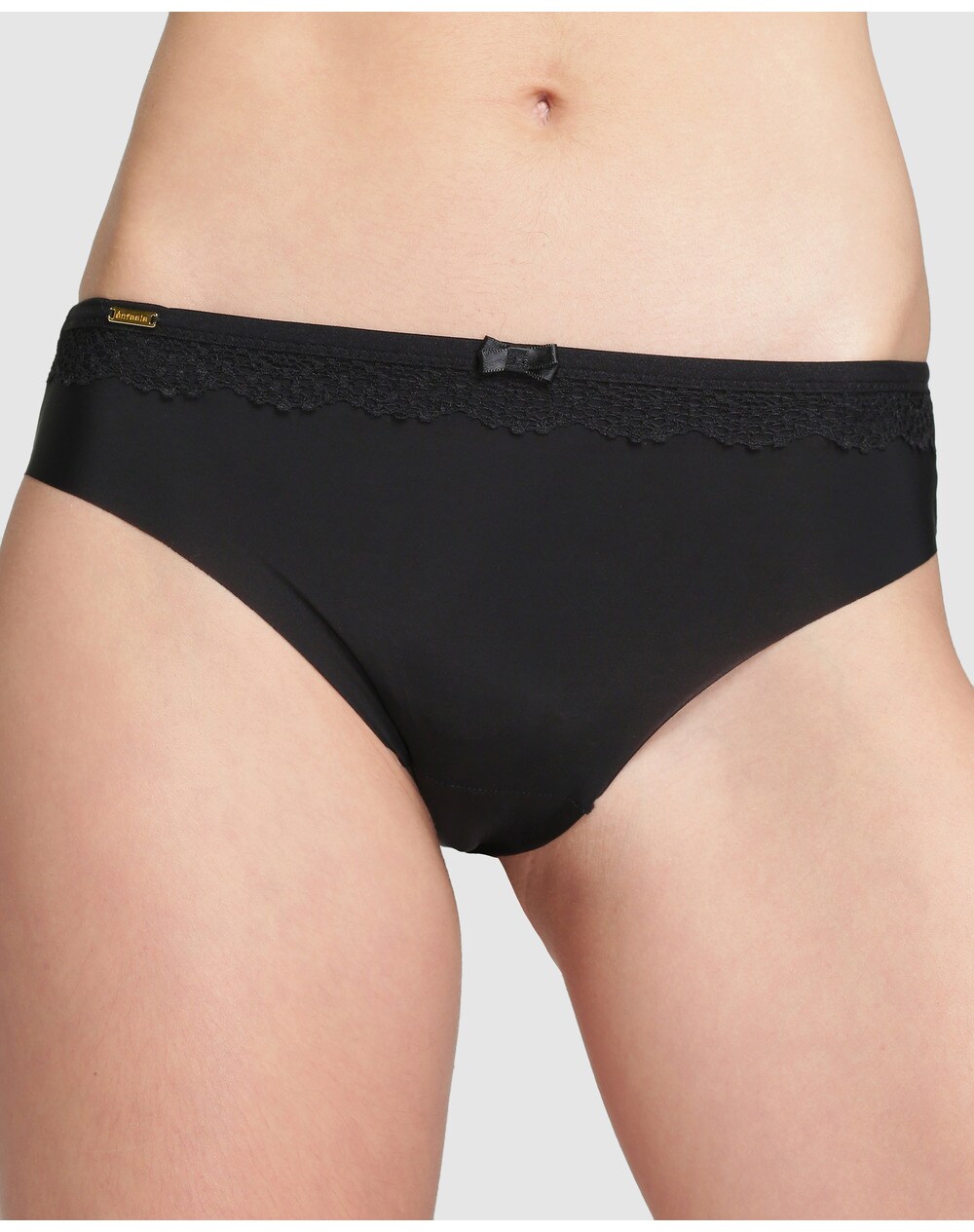 Enfasis women’s normal-cut seamless briefs, Black.