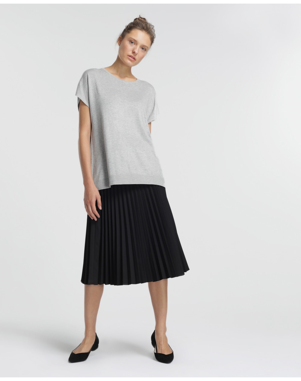 El Corte Inglés Woman Limited women's accordion pleat skirt with side fastening, Black. thumbnail