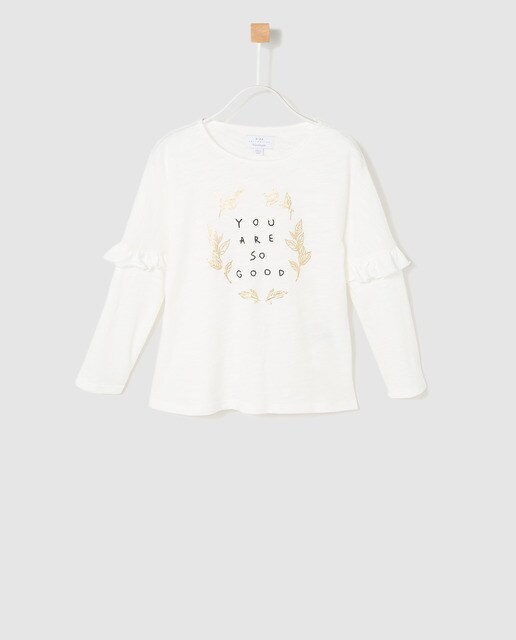 T-shirt de menina Brotes em cor crua com folhos T-shirt de menina Brotes em cor crua com folhos