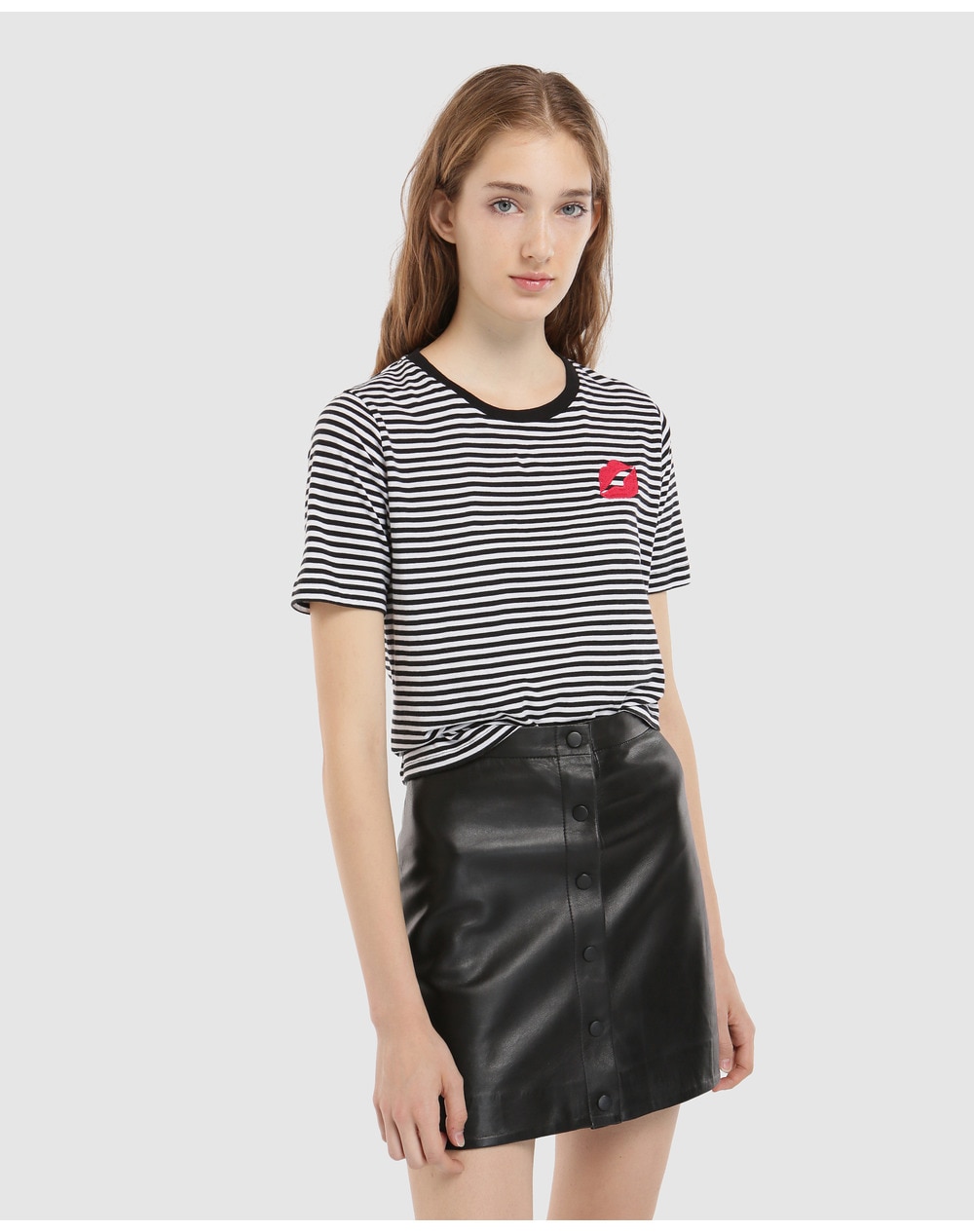 Easy Wear women's leather skirt with buttons, Black. thumbnail
