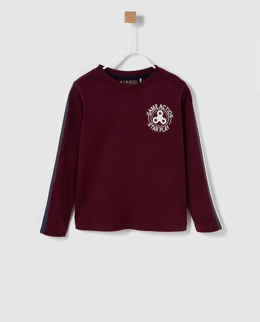 T-shirt de menino Freestyle grená com escudo T-shirt de menino Freestyle grená com escudo