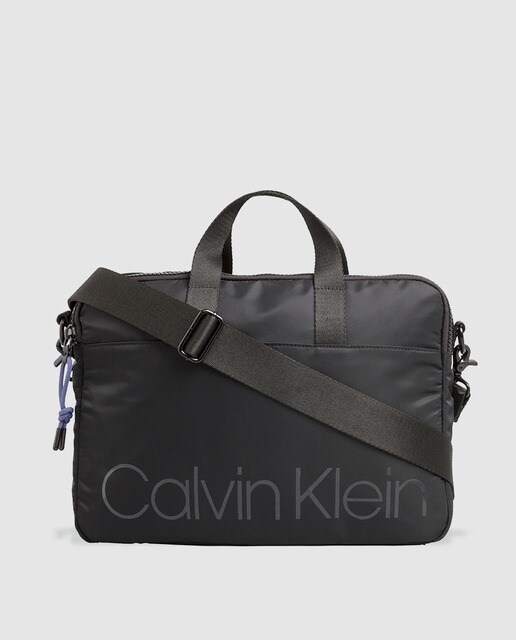 Porta-documentos de homem Calvin Klein preto com fecho de correr e estampado da marca Porta-documentos de homem Calvin Klein preto com fecho de correr e estampado da marca