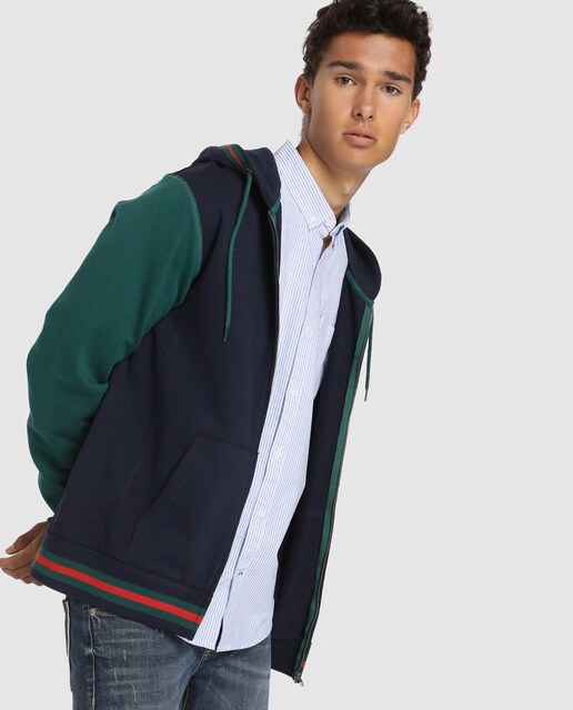 Chaqueta deportiva de hombre con capucha Chaqueta deportiva de hombre con capucha