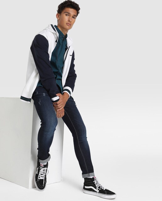 Chaqueta deportiva de hombre con capucha Chaqueta deportiva de hombre con capucha
