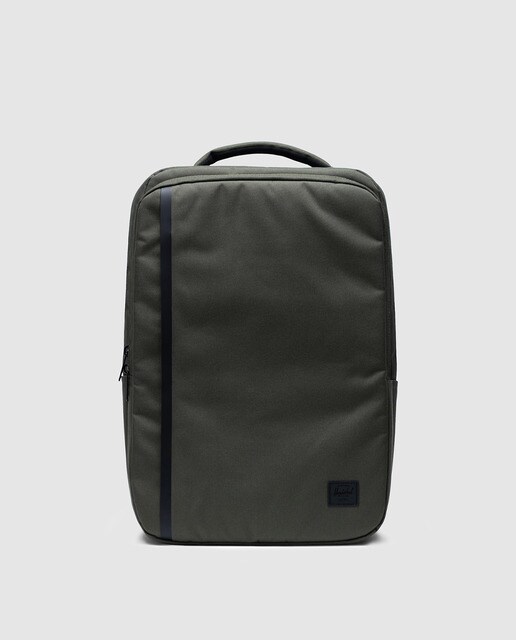 Mochila TRAVEL BACKPACK, verde, con capacidad 22 L Mochila TRAVEL BACKPACK, verde, con capacidad 22 L
