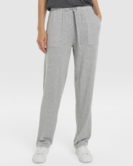 Calças compridas cinzentas de mulher