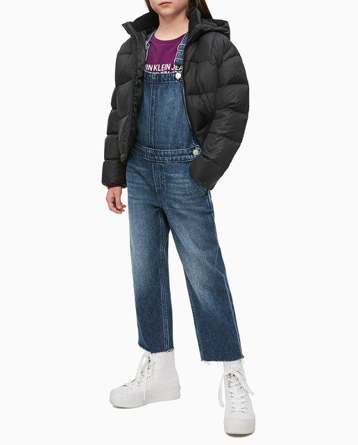 Peto de niña Calvin Klein vaquero en azul Peto de niña Calvin Klein vaquero en azul