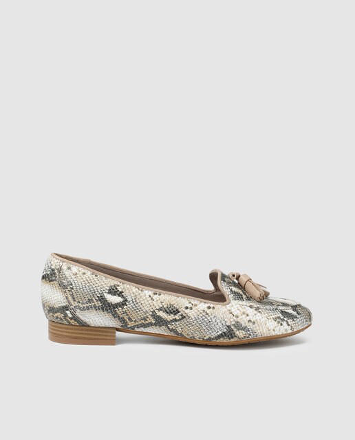 Mocassins em pele com animal print de serpente