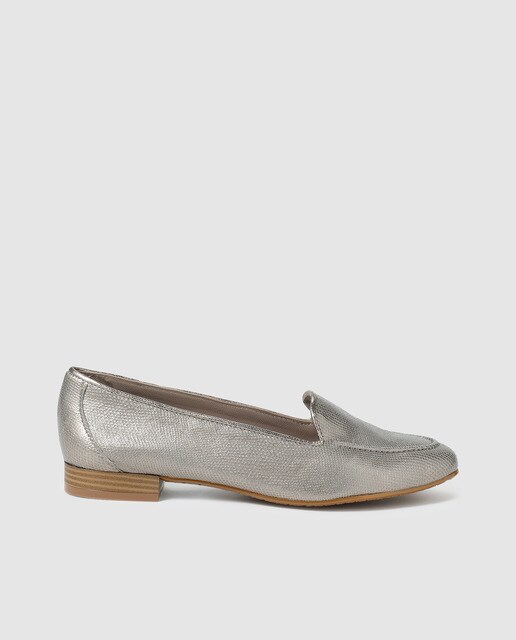 Mocassins em pele taupe