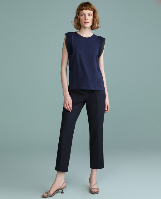 T-shirt básica de mulher sem mangas T-shirt básica de mulher sem mangas