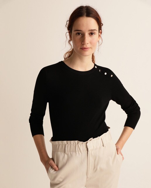 Camisola de malha lisa de mulher com botões Camisola de malha lisa de mulher com botões