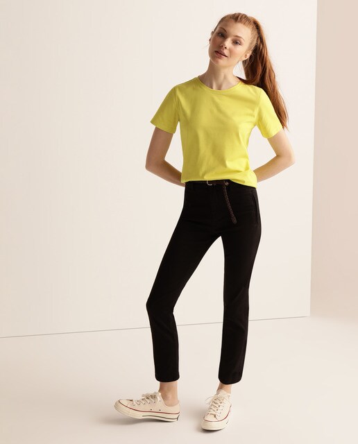 Calças regular de mulher com cinto Calças regular de mulher com cinto