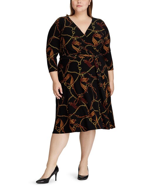 Vestido tamanhos grandes com estampado grande e manga 3/4 Vestido tamanhos grandes com estampado grande e manga 3/4