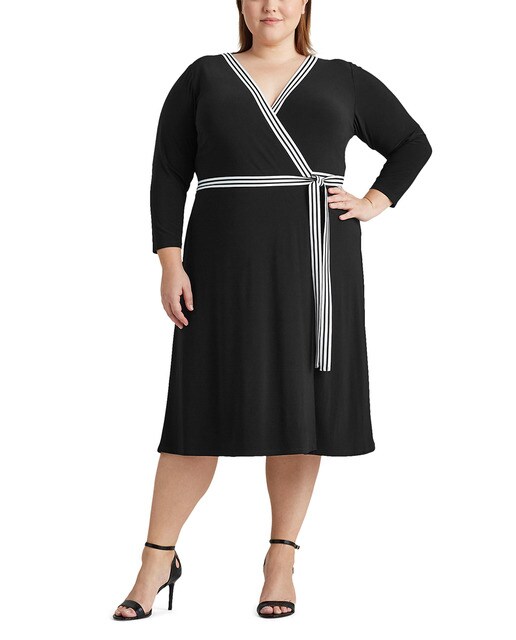 Vestido liso tamanhos grandes com manga 3/4