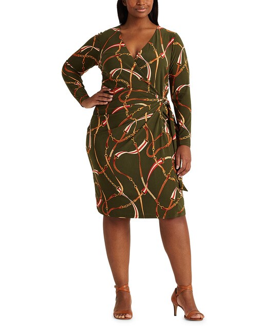 Vestido tamanhos grandes com estampado grande e manga comprida