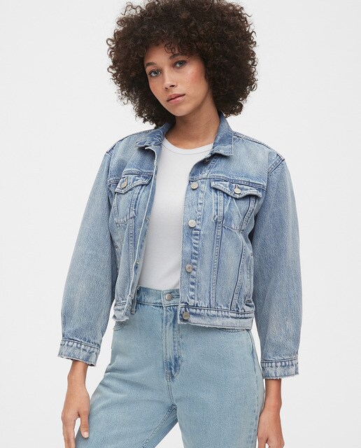 Blusão de ganga cropped com poliéster reciclado