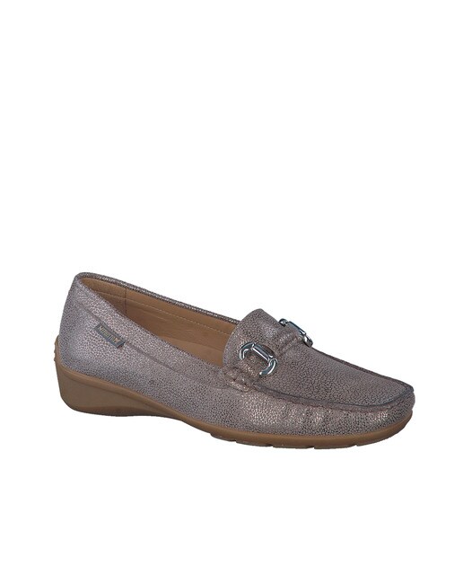 Mocassins em pele castanho-claro