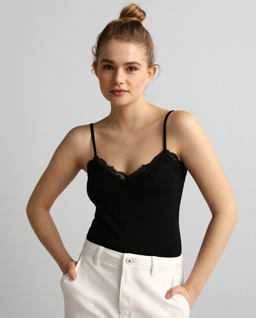 T-shirt de alças de mulher com renda T-shirt de alças de mulher com renda