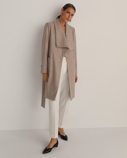 large lapel women's coat