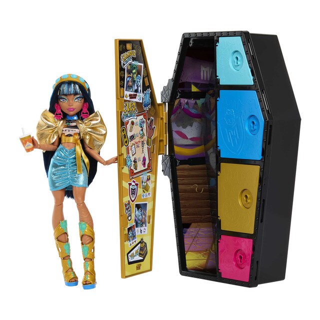 Monster High Skulltimate Secrets Cleo de Nile doll with wardrobe