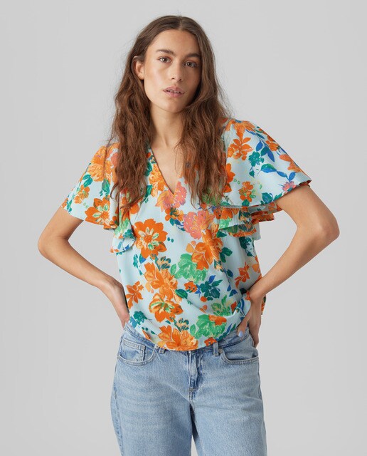 Women's floral blouse with frilled sleeves