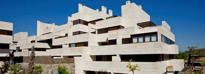 <b><h3>Revestimientos</h3>Residencial Los Fresnos (Madrid)</b>