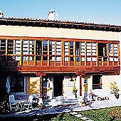 HOTEL APARTAMENTOS LA ARQUERA