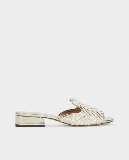 Mujer En Sandalias De Tejido Dorado Parfois Planas xeWroBQCd