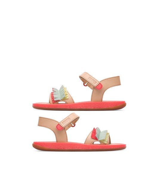 Sandalias de niña · Moda Sandalias de niña · Moda