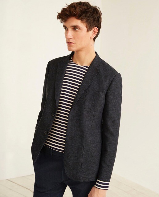Descubre Americanas de HUGO para Hombres. Elige materiales exquisitos con un diseño moderno: experimenta la marca HUGO de nuevo con un estilo urbano y elegante a la vez y una gama más amplia de artículos. Haz tu pedido ahora en la tienda en línea oficial HUGO BOSS con envío gratuito. ¡Haz clic aquí!