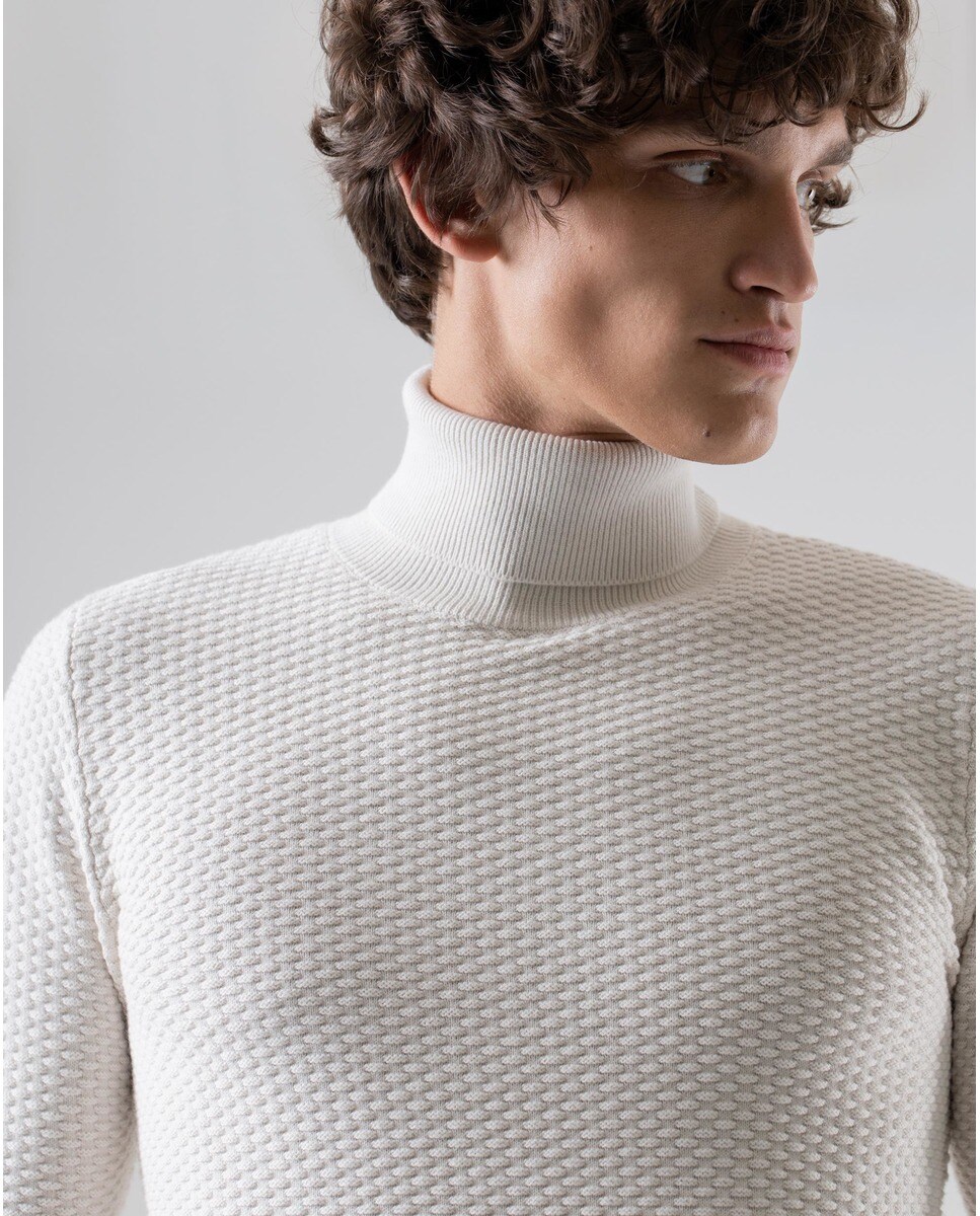 Jersey de algodón de hombre blanco con cuello alto · Moda · El Corte Inglés