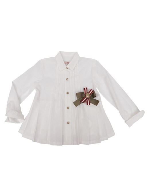 camisa blanca de niña