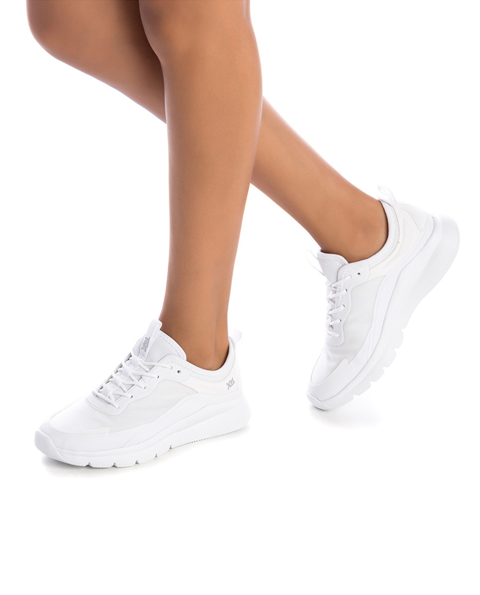 Zapatillas deportivas de mujer XTI en blanco con plataforma · Moda · El