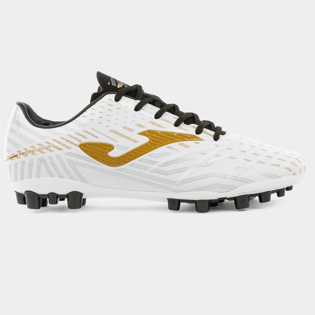 zapatillas de futbol en ingles