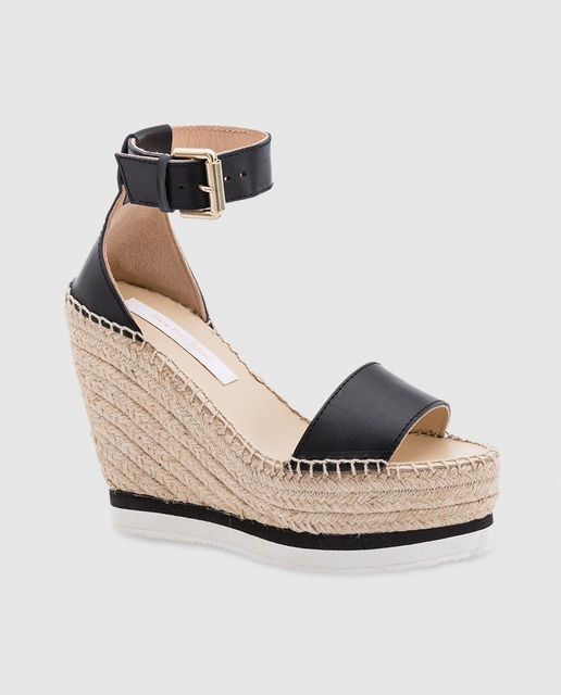 Alpargatas de cuña de mujer See By Chloe de piel negra.