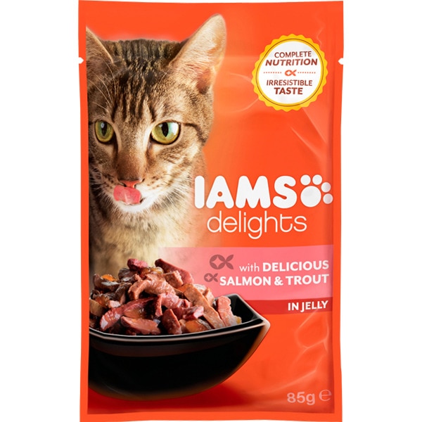 Wet cat food with salmon and trout in jelly bag 85 g · IAMS