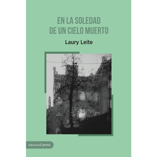 En la soledad de un cielo muerto (Tapa blanda)