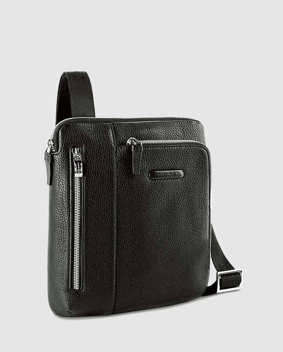 Bandolera de hombre en piel negra con cremallera · Piquadro · Moda · El