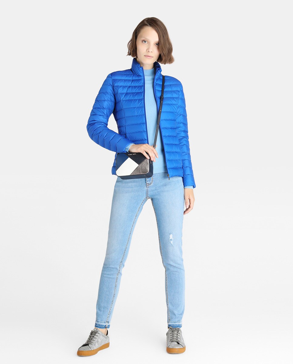 Plumífero corto de mujer JOTT en color azul · JOTT · Moda · El Corte Inglés