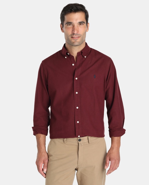 maroon shirt brown pants